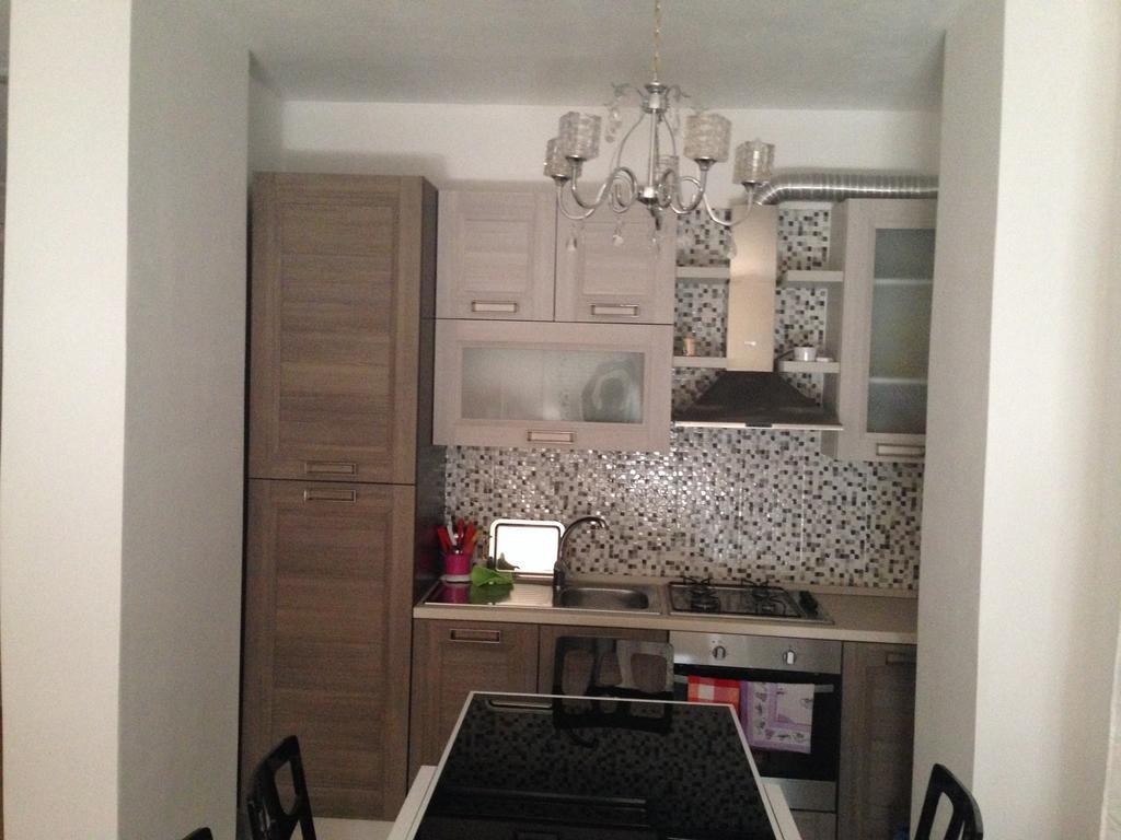 Beachfront Apartment Orikum Room photo