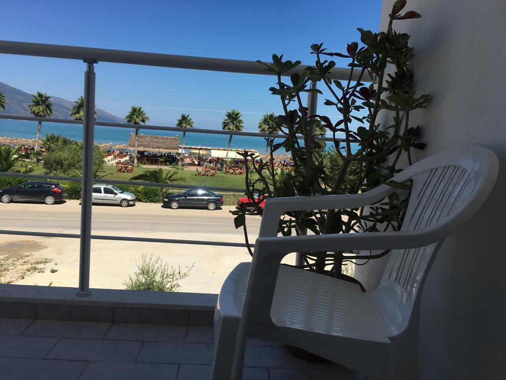 Beachfront Apartment Orikum Exterior photo